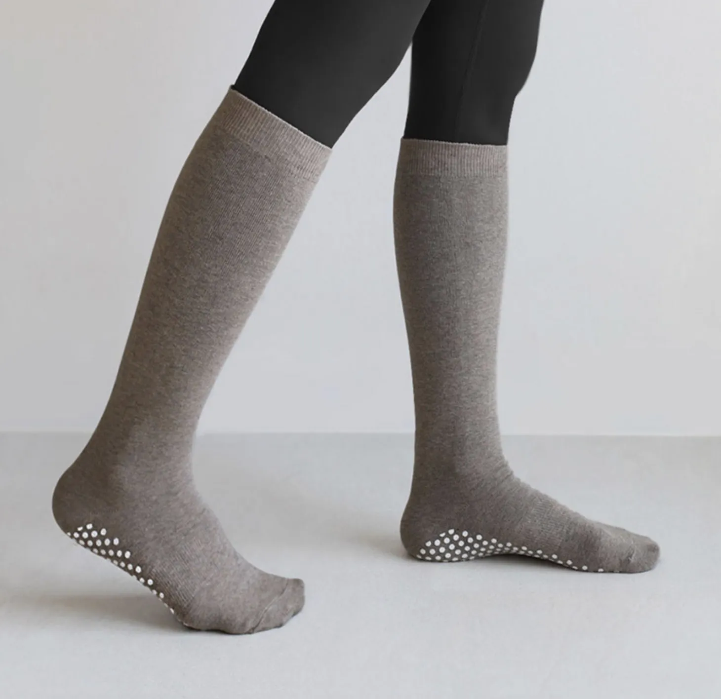 Non-slip Pilates Knee-high Socks
