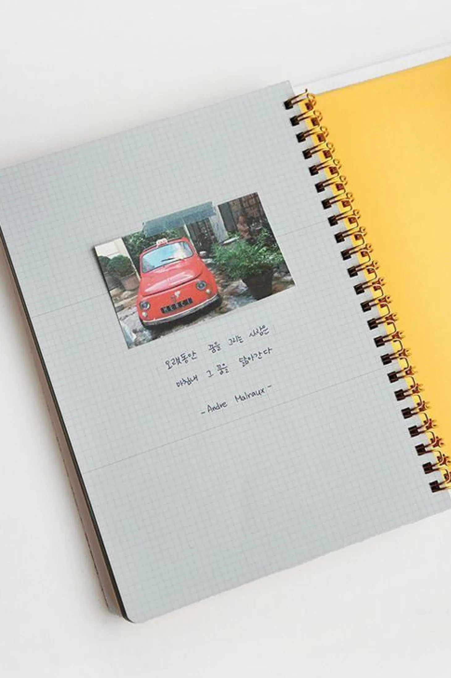 Par Un Beau Jour Monthly Planner