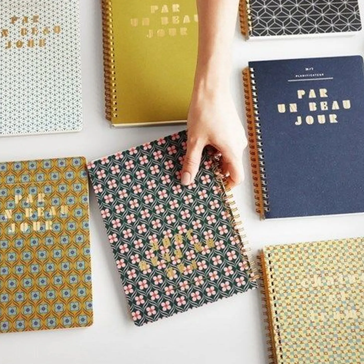 Par Un Beau Jour Monthly Planner