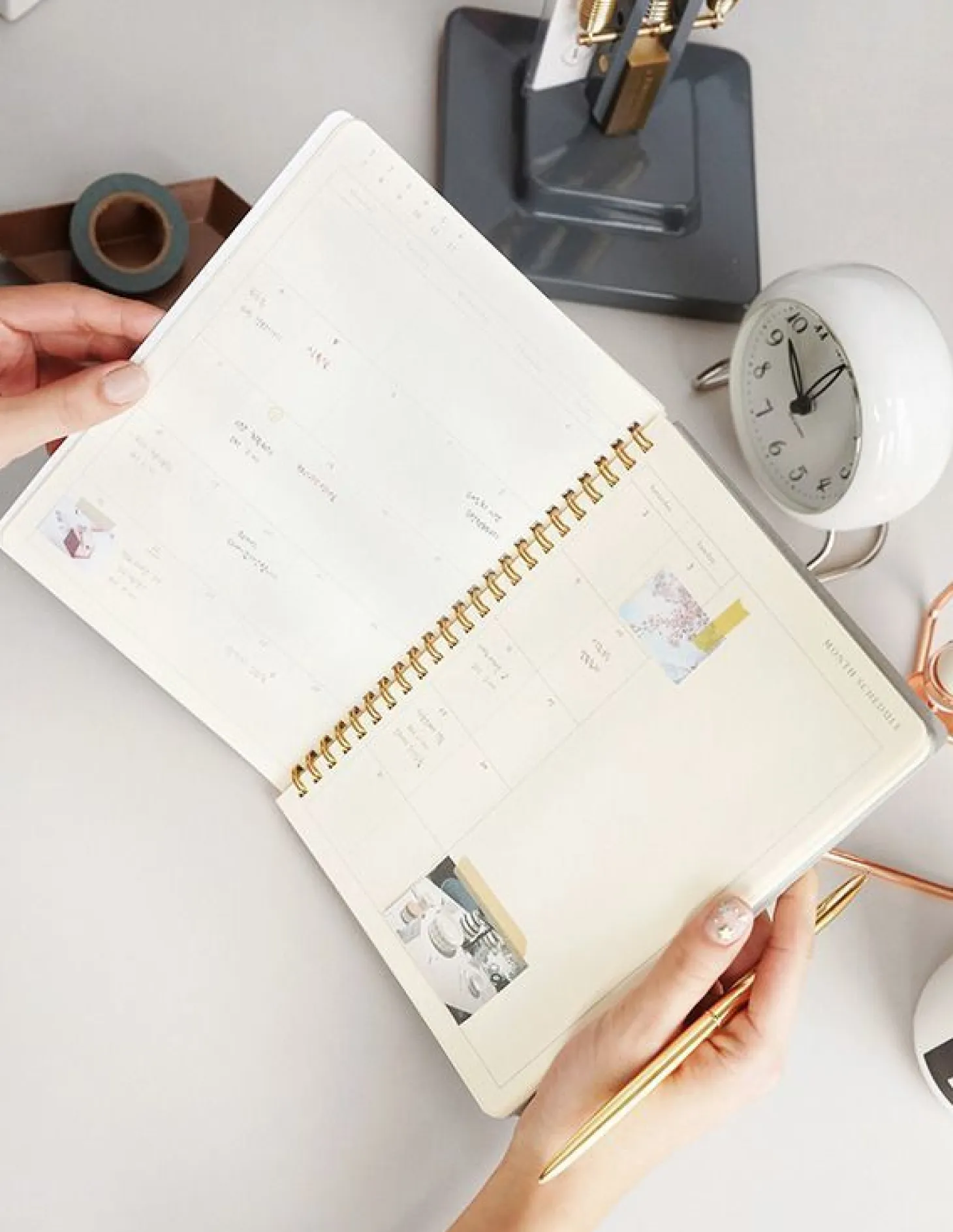 Par Un Beau Jour Monthly Planner