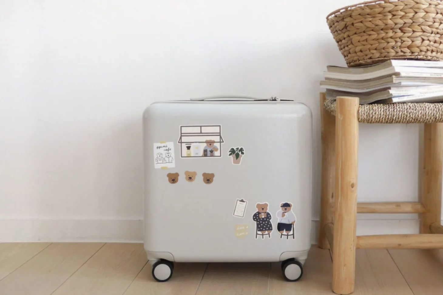 28pcs Bear Cafe Tour Sticker Set