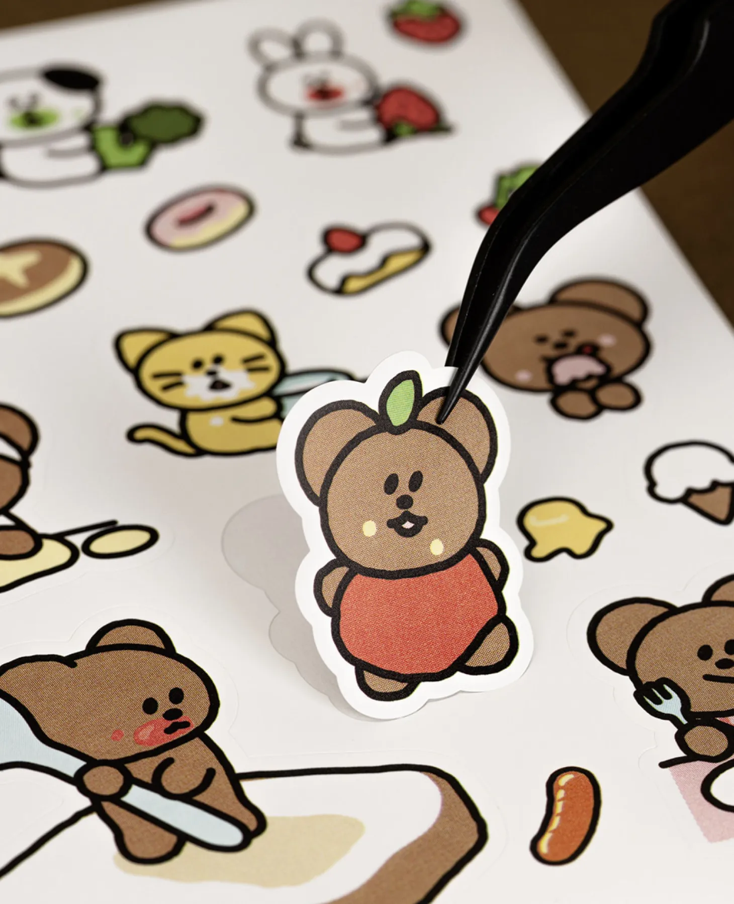 6pcs Momo Bear Removable Sticker Set