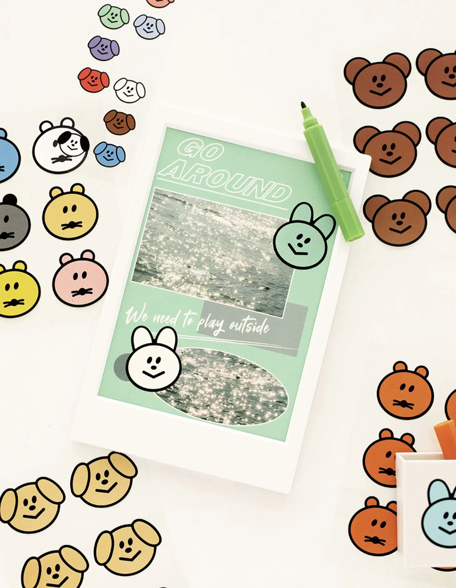 2pcs Point Smile Removable Sticker Set