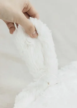 Piyo Cat Fur Zipper Clutch