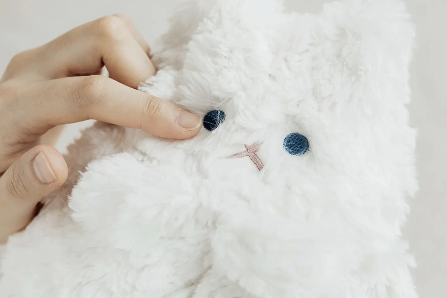 Piyo Cat Fur Zipper Clutch
