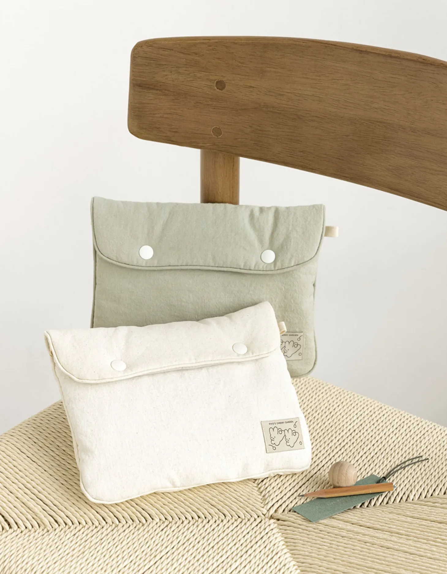 Piyo Double Snap Pouch