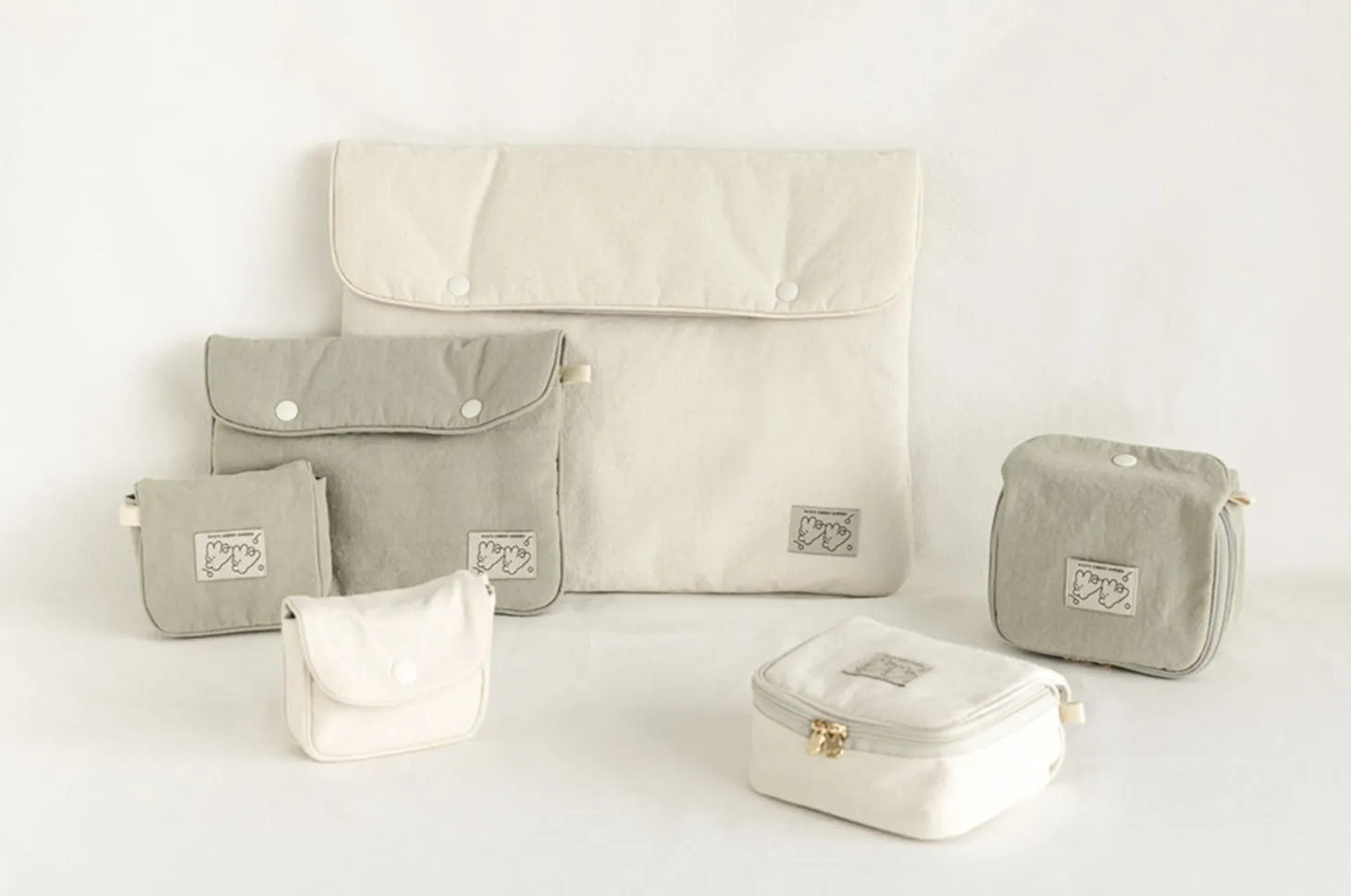 Piyo Double Snap Pouch