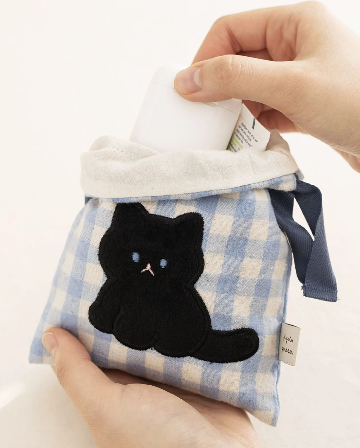 Piyo Drawstring Mini Pouch