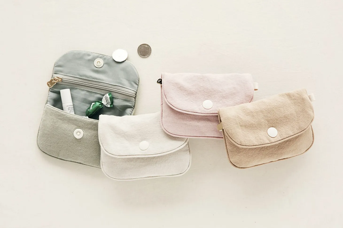 Piyo Snap Card Wallet