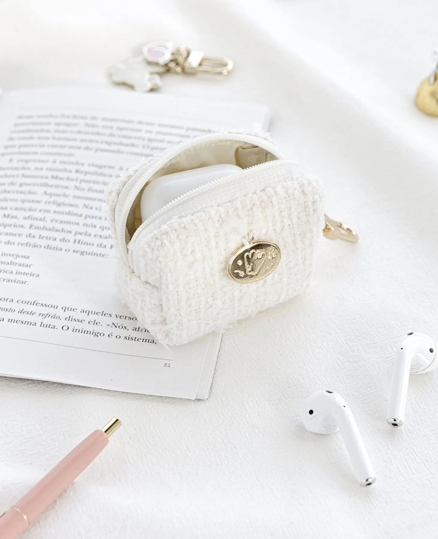 Piyo Tweed Earphone Pouch