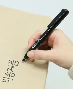 Retractable Permanent Marker