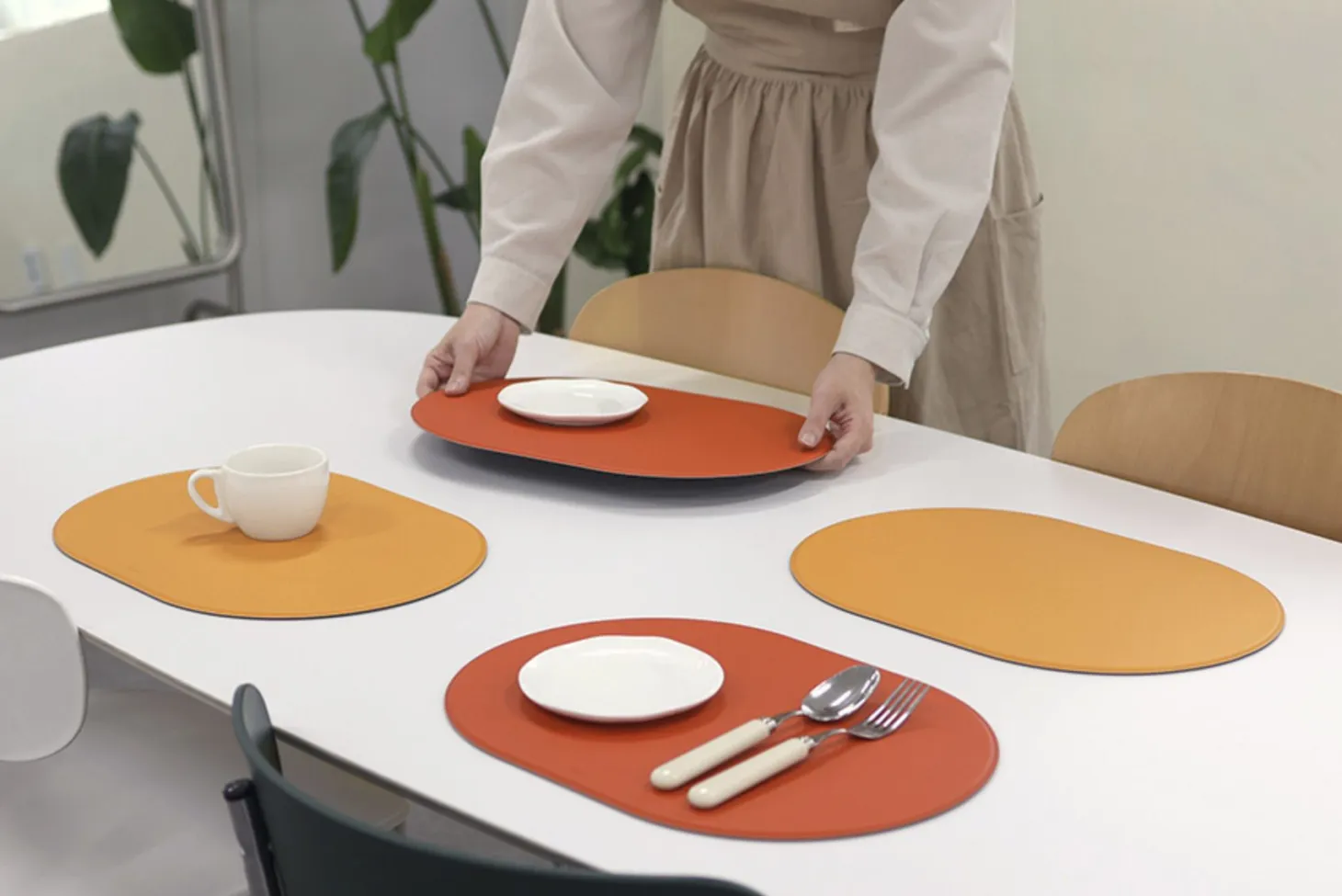Reversible Two-Tone Flat Vegan Leather Tray