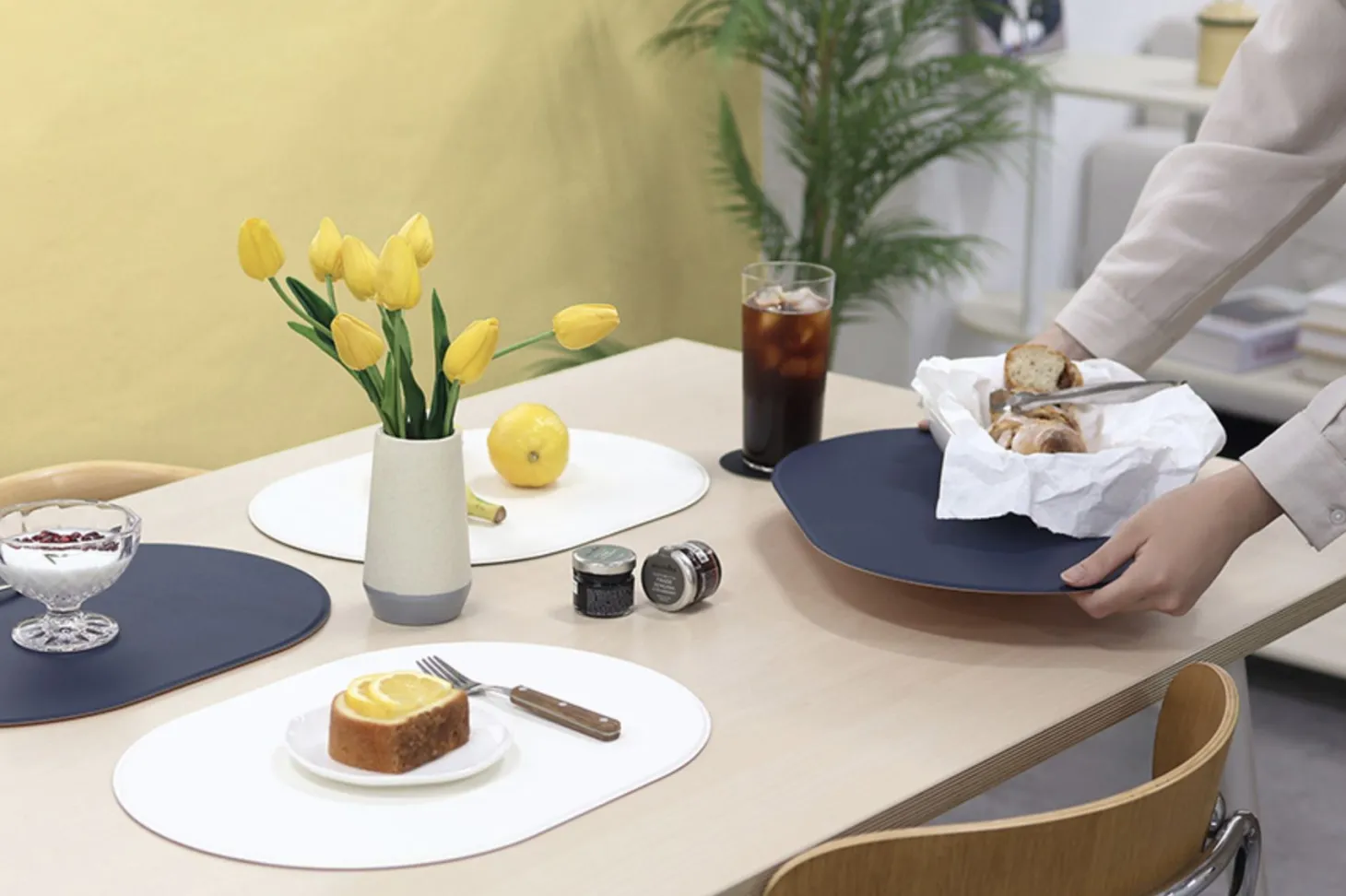 Reversible Two-Tone Flat Vegan Leather Tray