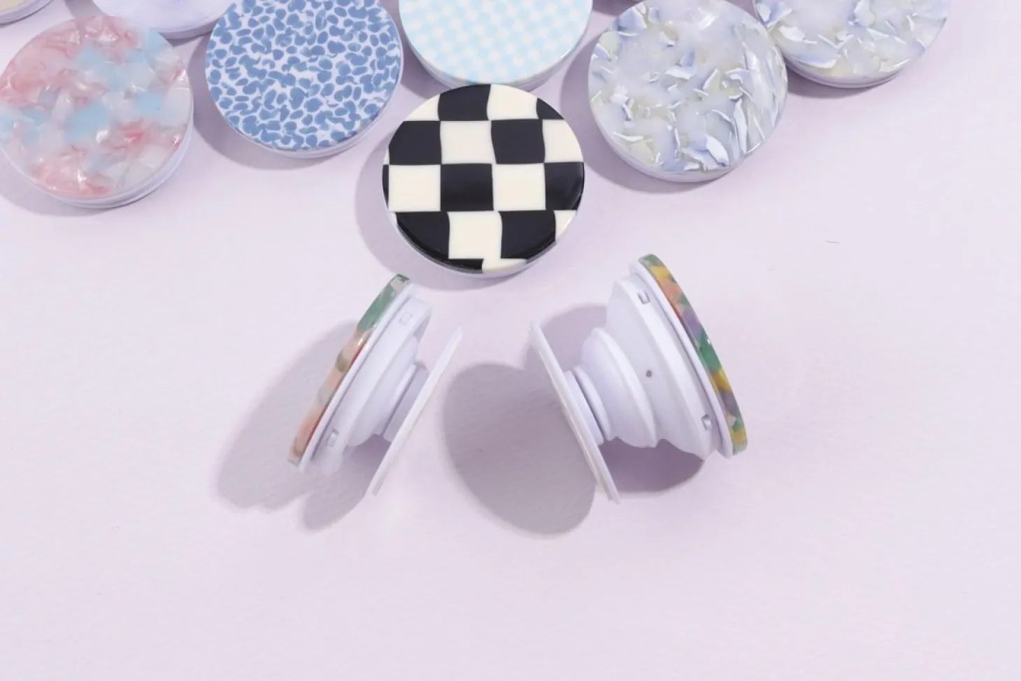 Round Shape Pattern Phone Grip