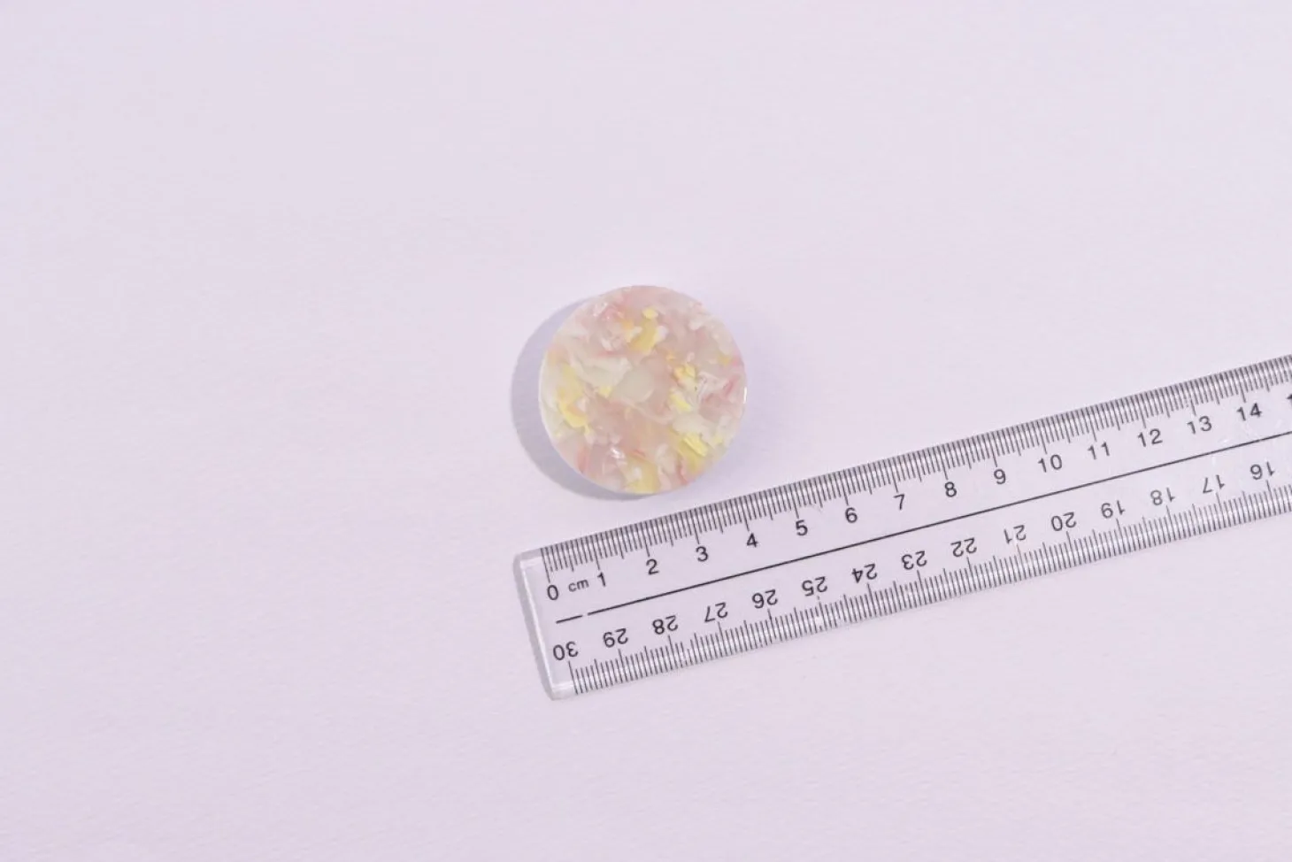 Round Shape Pattern Phone Grip