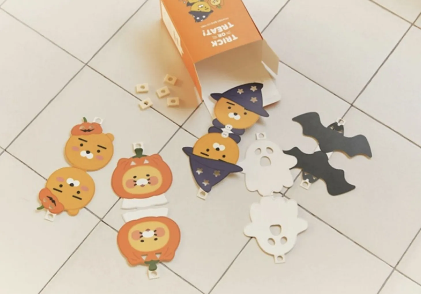 Ryan & Choonsik Halloween LED Garland Kit
