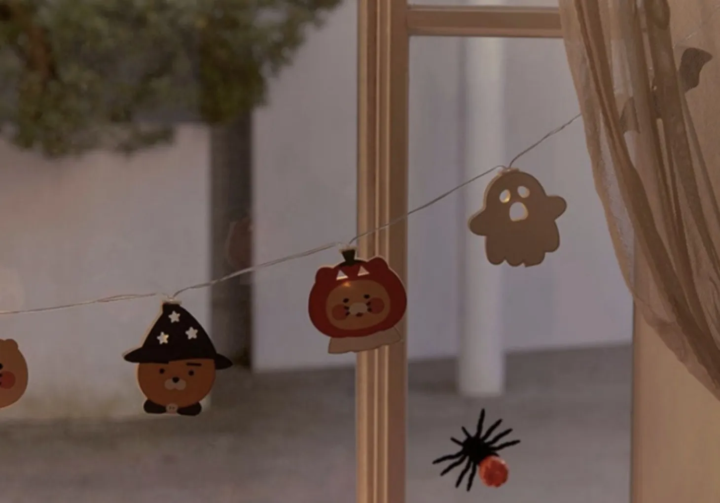 Ryan & Choonsik Halloween LED Garland Kit