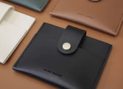 Simple Button Half Wallet