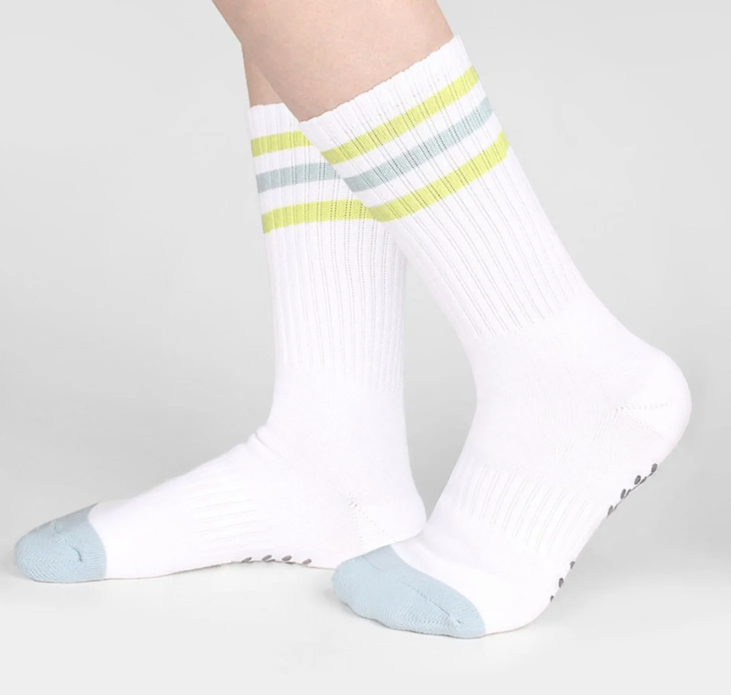 Simple Non-slip Athletic Crew Socks