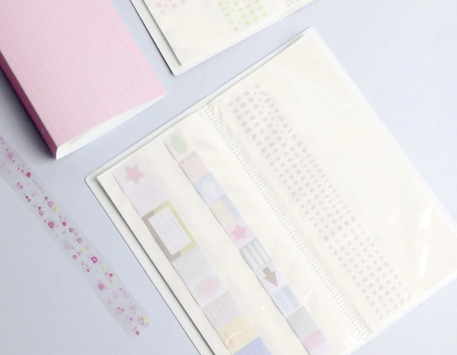 Small Adorable Kiss Cut Tape Binder