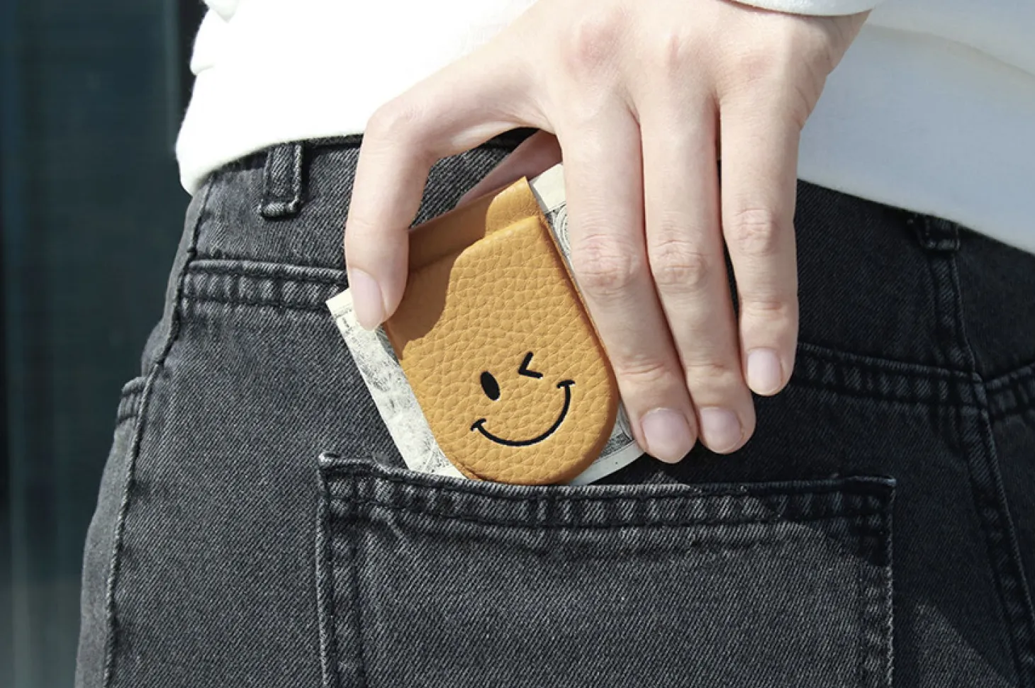 Smile Magnetic Money Clip