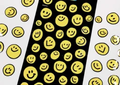 Smiling Face Petit Sticker