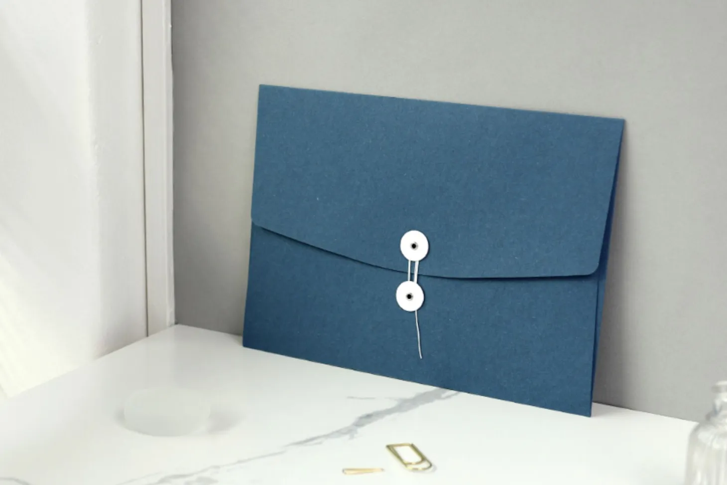 String Tie A4 Document Holder