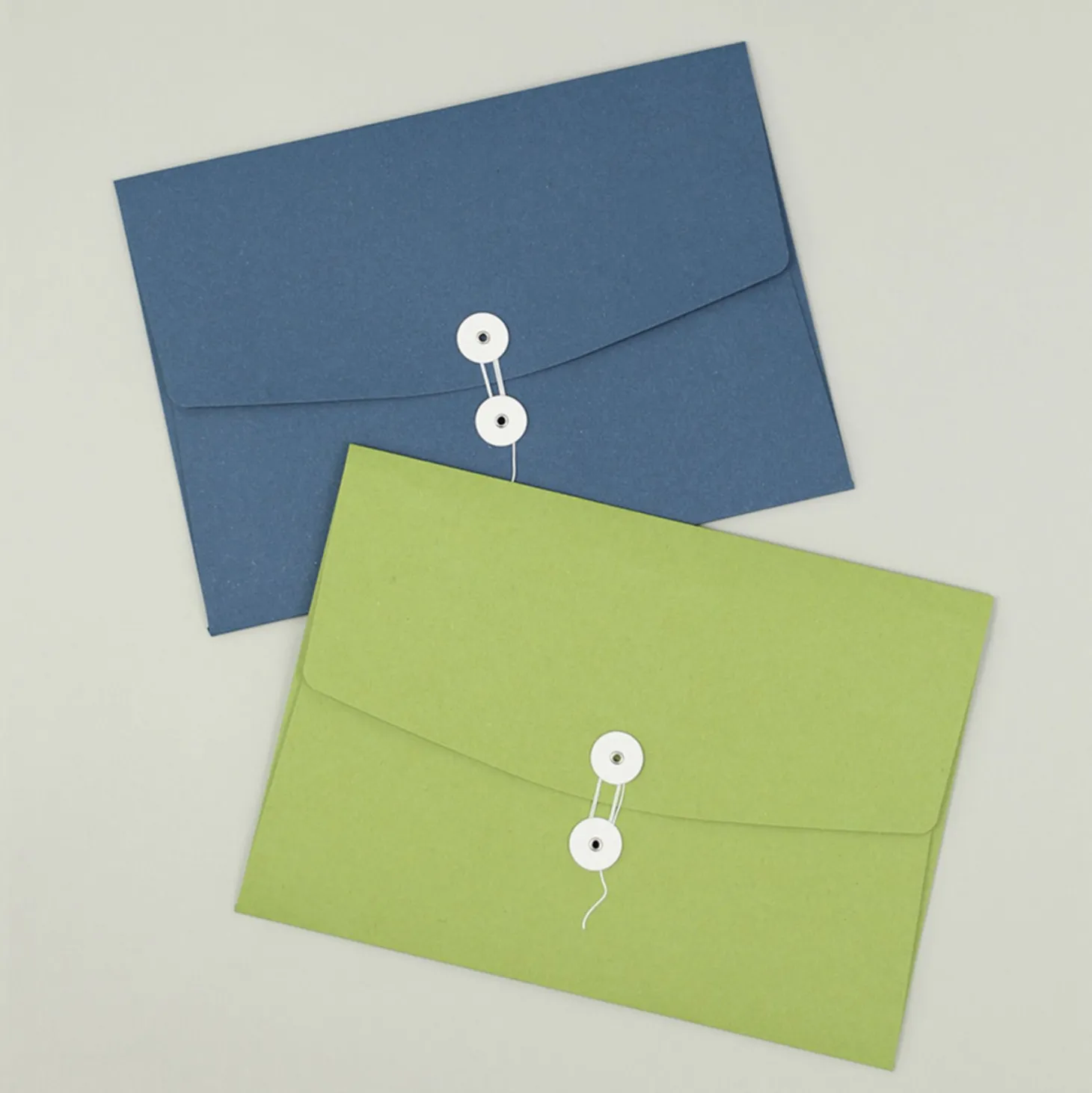 String Tie A4 Document Holder