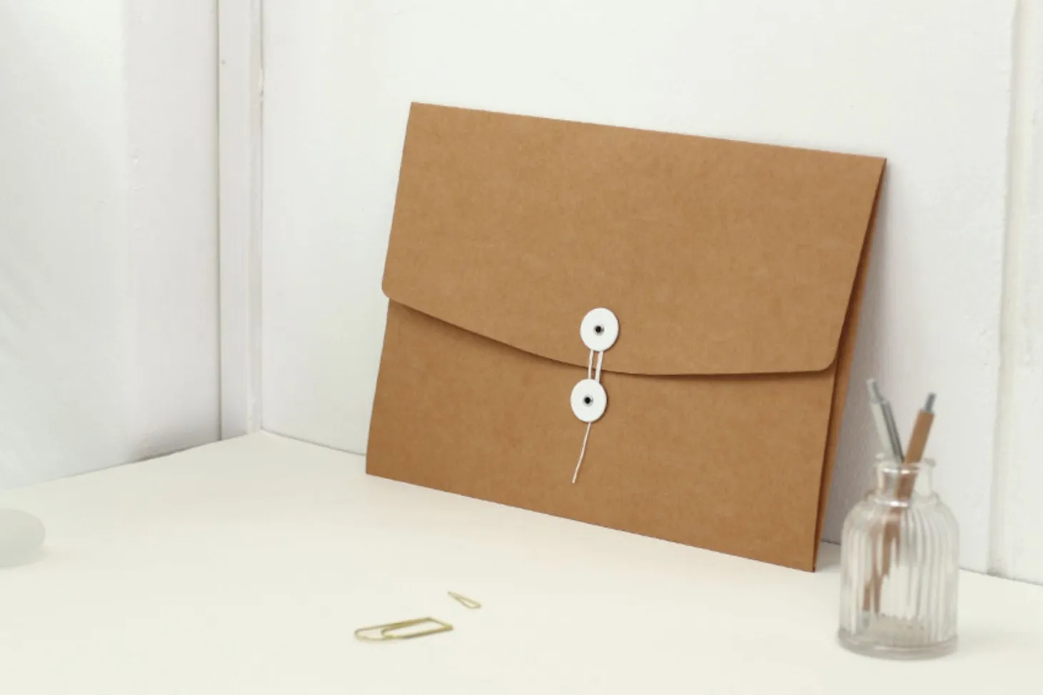 String Tie A4 Document Holder
