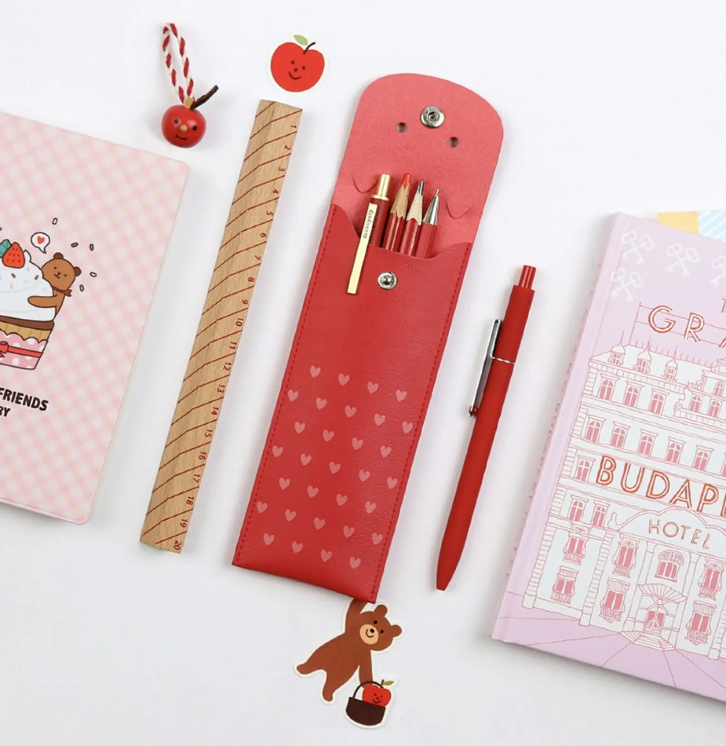 Toffeenut Attachable Leather Pen Case