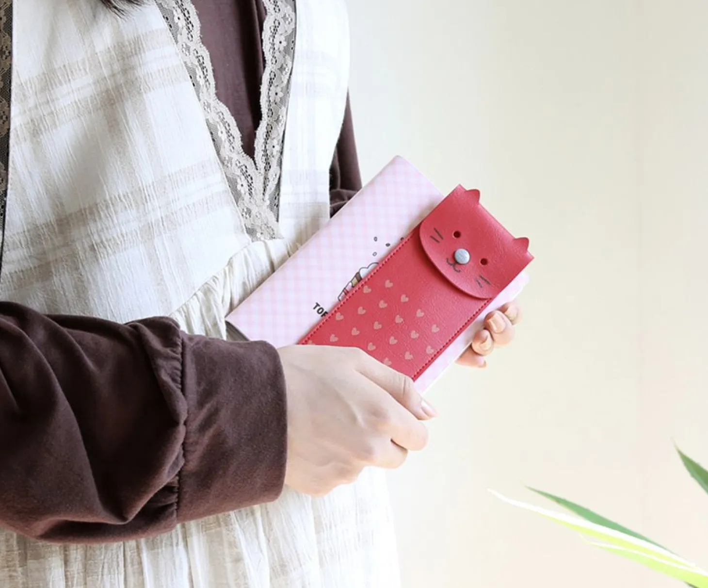 Toffeenut Attachable Leather Pen Case