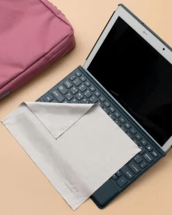 Travelus 11 in. Pouch & Screen Cloth Set