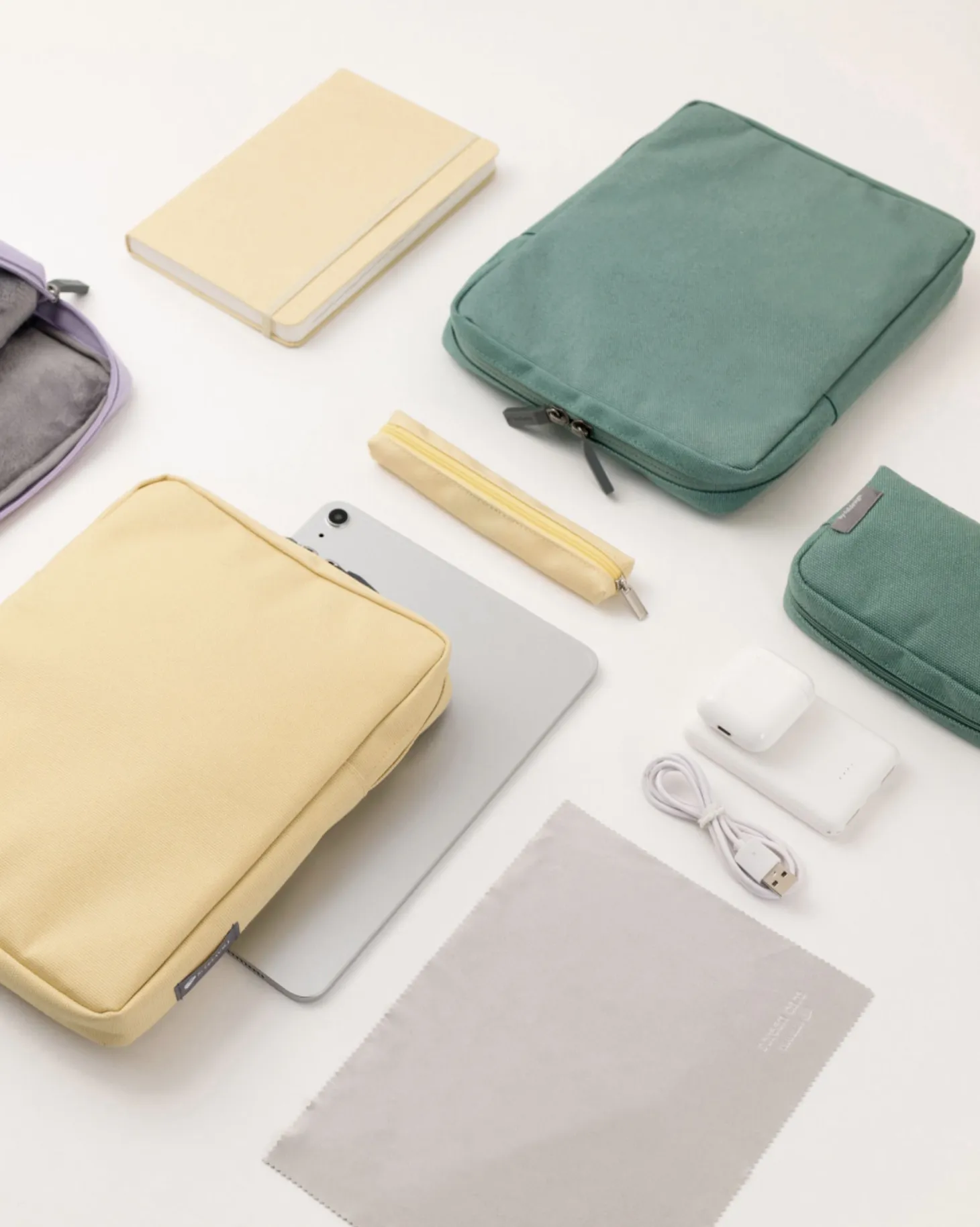 Travelus 11 in. Pouch & Screen Cloth Set