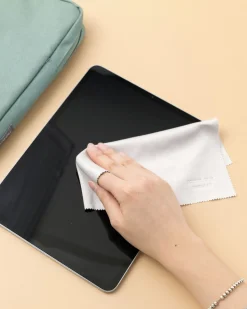 Travelus 11 in. Pouch & Screen Cloth Set