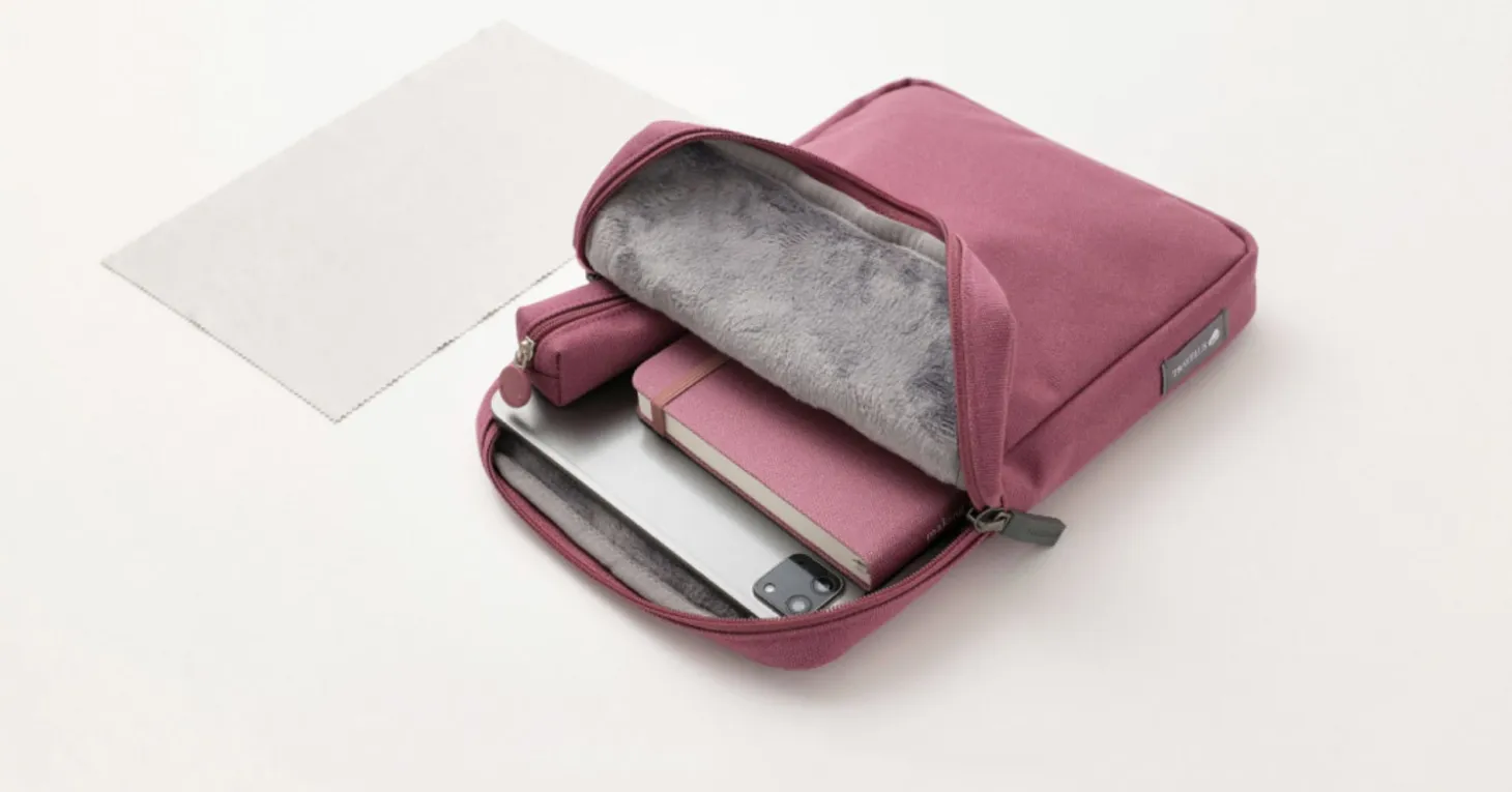 Travelus 11 in. Pouch & Screen Cloth Set