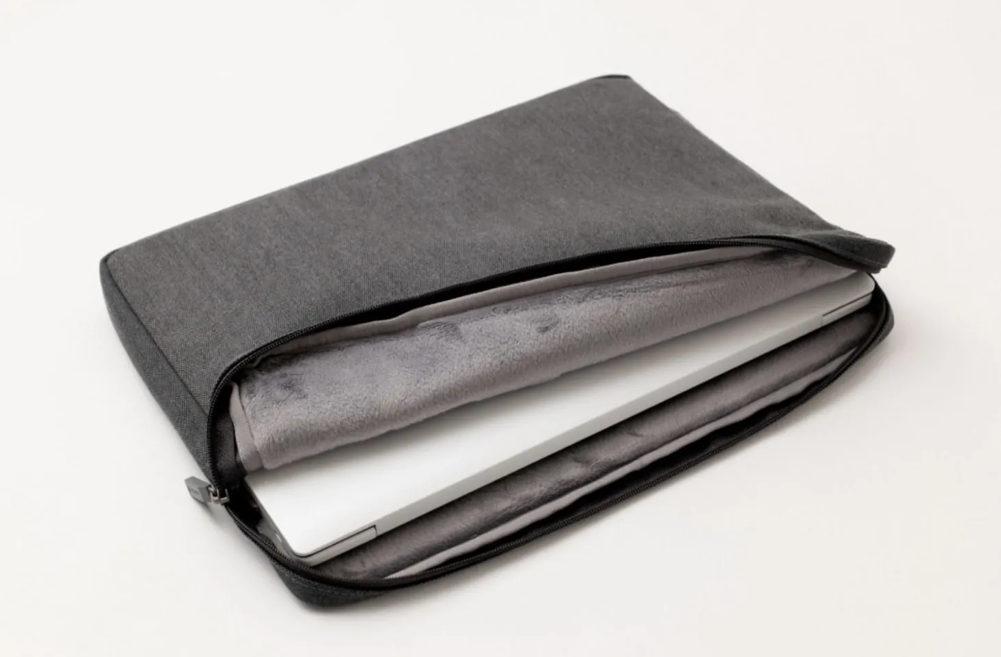 Travelus 16 in. Pouch & Screen Cloth Set
