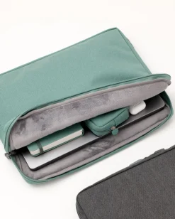Travelus 16 in. Pouch & Screen Cloth Set