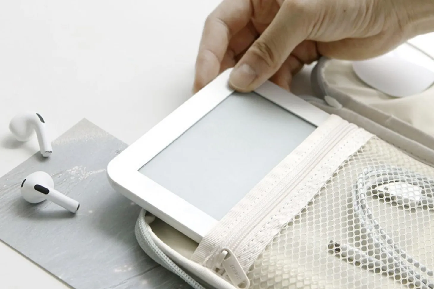 Trouvaille Cable Pouch