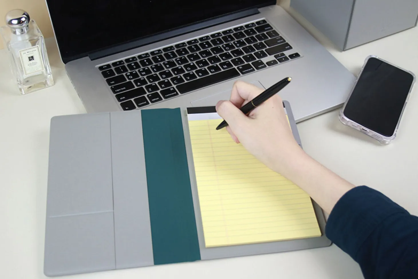 Two Tone A5 Notepad Organizer