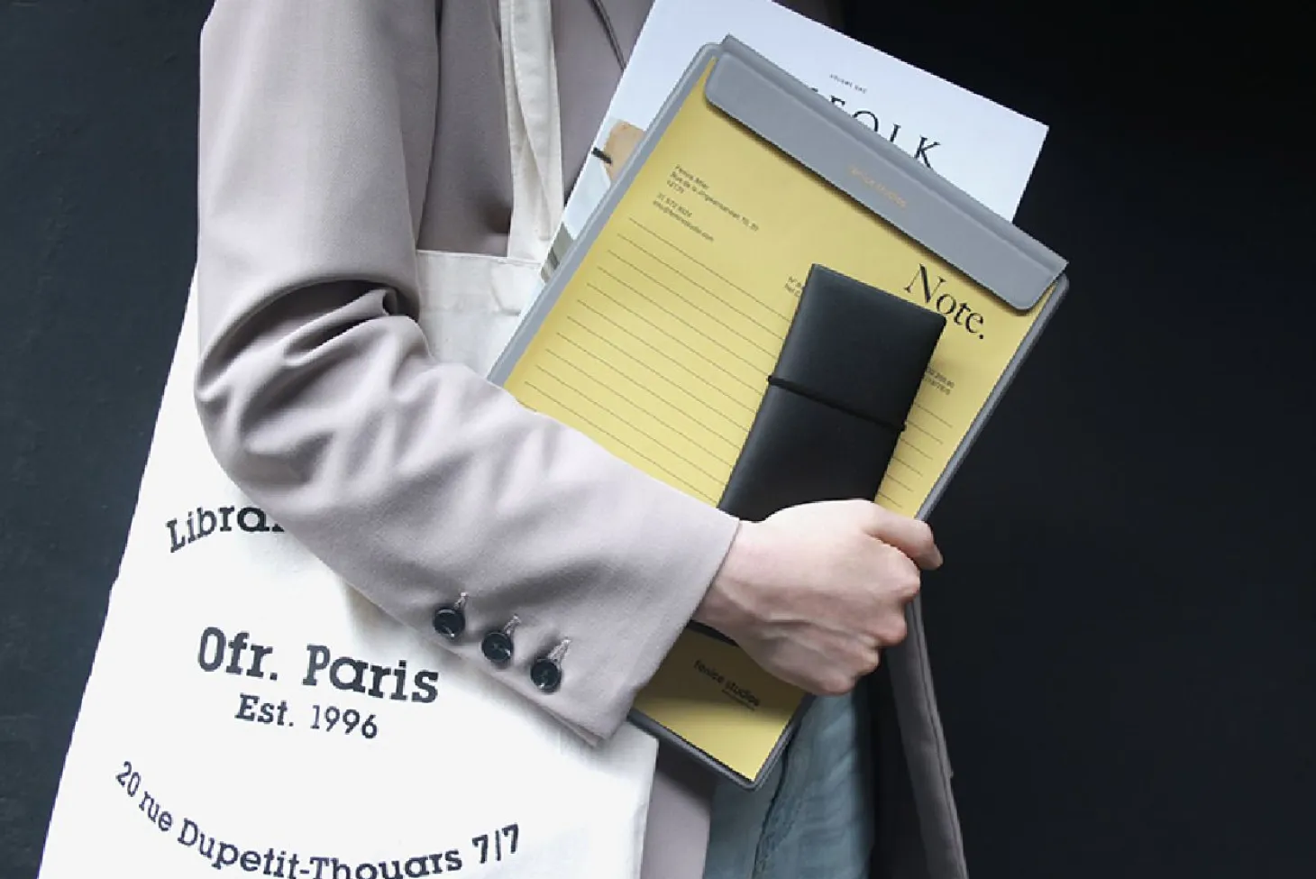 Vegan Leather A4 Magnetic Clipboard