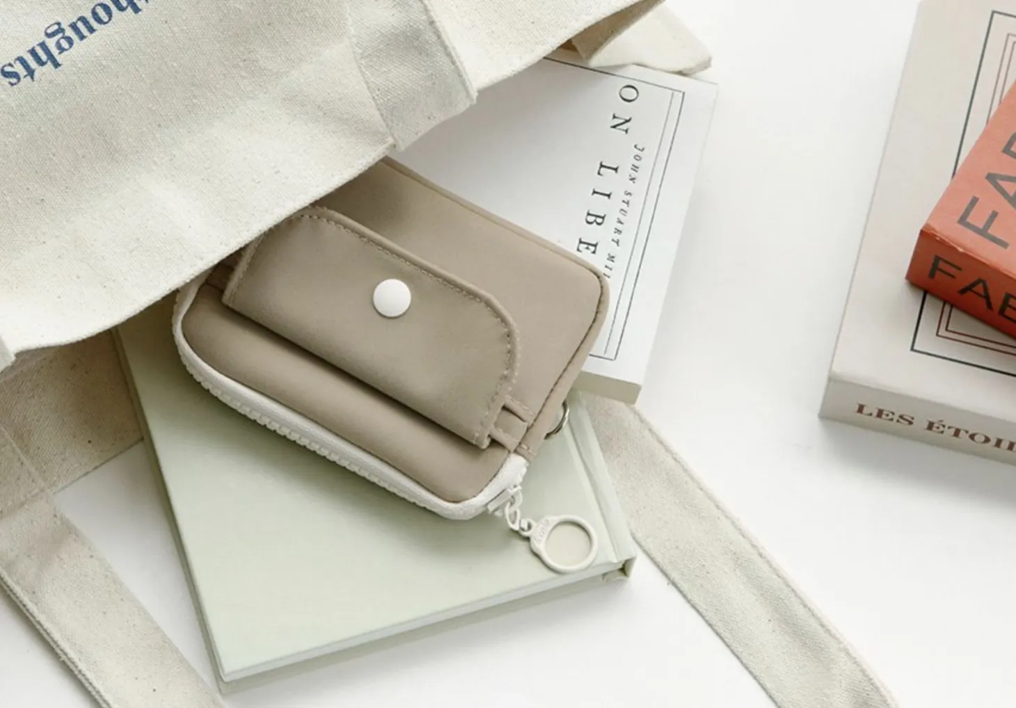 Voyager Button Card Pouch