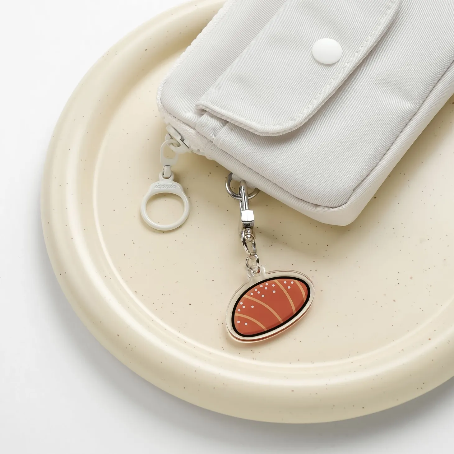 Voyager Button Card Pouch