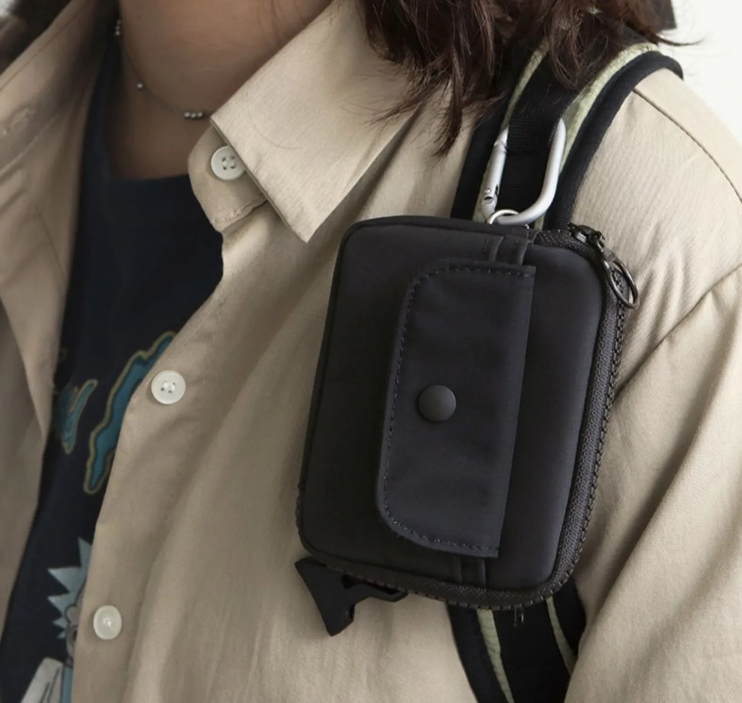 Voyager Button Card Pouch