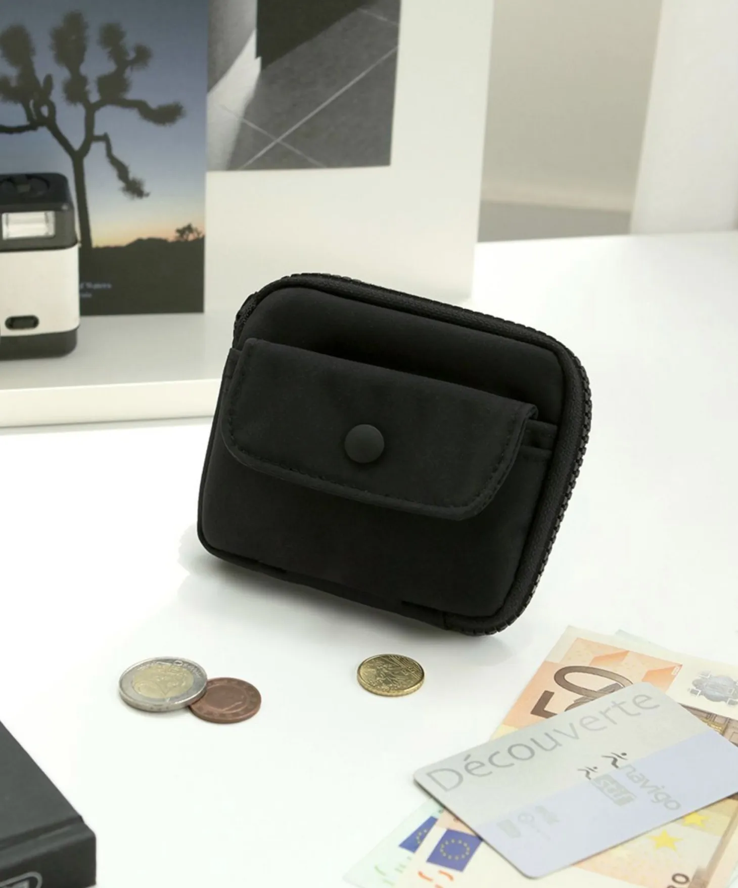 Voyager Button Card Pouch