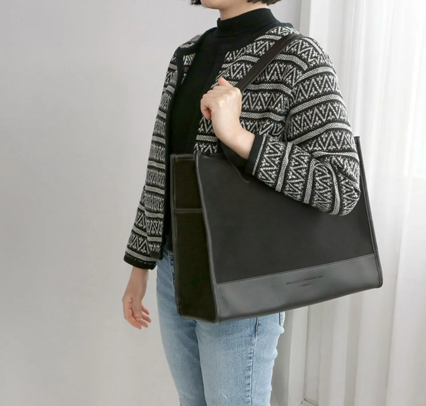 XL La Belle Shoulder Bag