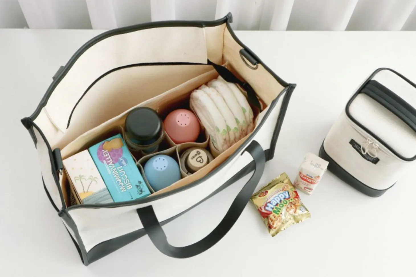XL La Belle Shoulder Bag