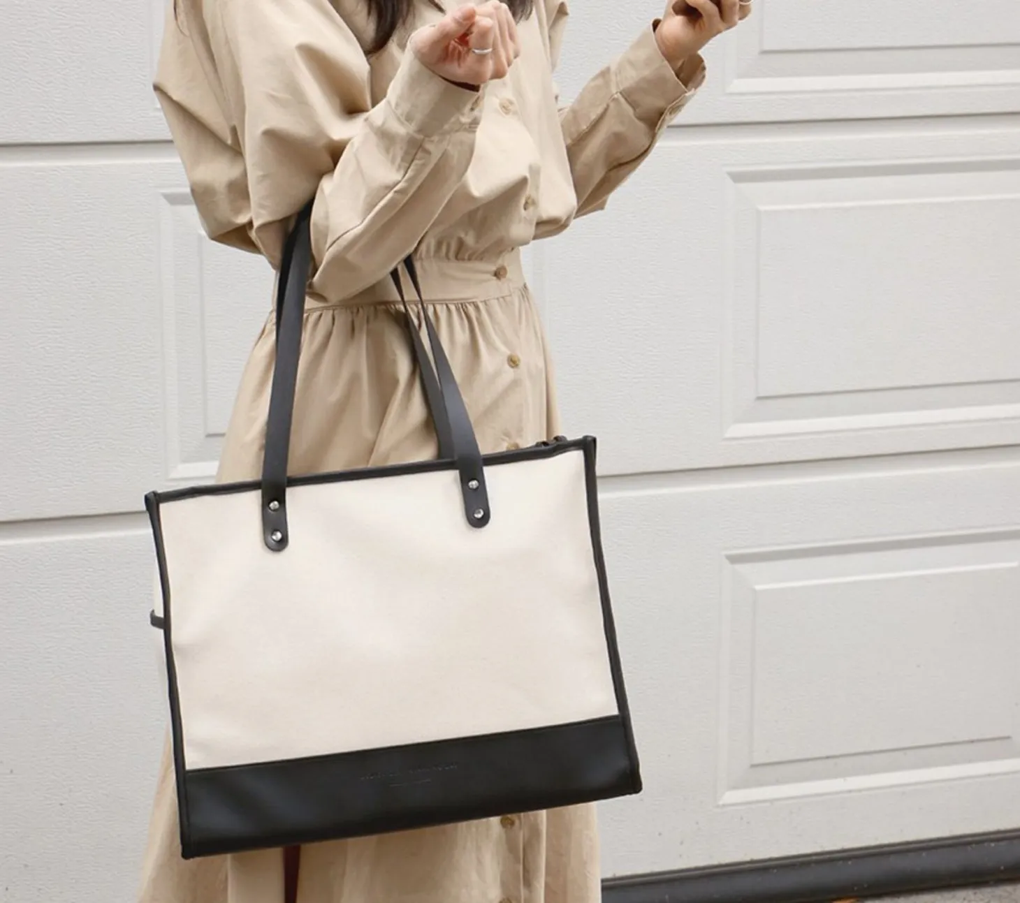 XL La Belle Shoulder Bag