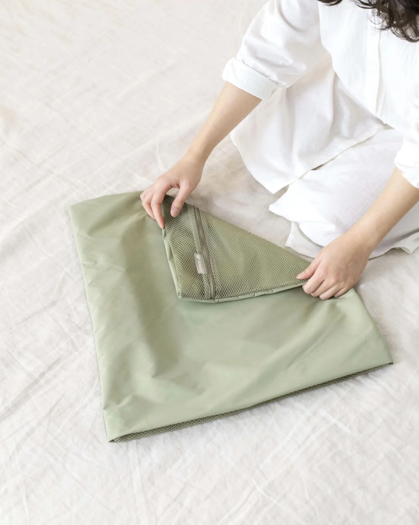XL Travelus Luggage Mesh Pouch v4
